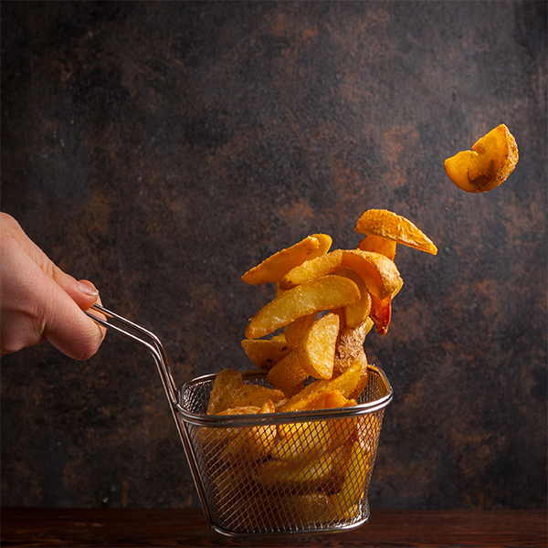 Les astuces des professionnels pour servir des frites croustillantes et chaudes